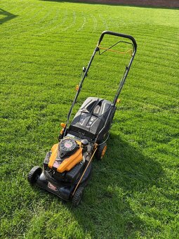 Benzínová rotační sekačka Riwall PRO RPM 4220 s pojezdem - 2