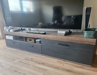 Tv stolek - 2