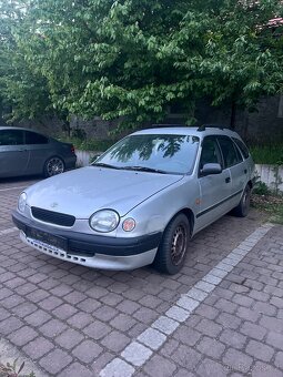 Toyota Corolla - 2