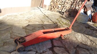 Hydraulický zvedák - 2