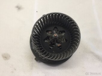 VW GOLF 5 2003-2008 - MOTOREK TOPENÍ 1K1 820 015 F - 2