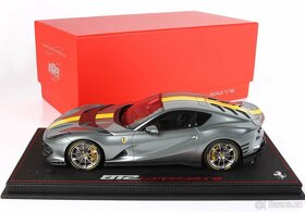 BBR 1:18 Ferrari 812 Competizione /Coburn grey/yellow/600 ks - 2