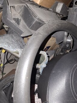 Citroen berlingo volat s airbagem - 2