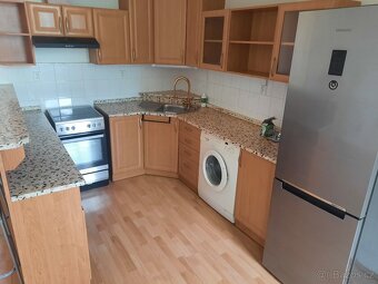 Pronájem bytu 2+kk 56 m² s balkonem - Brno ulice Pionýrská - 2