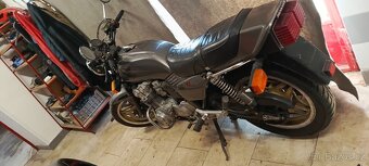 Honda CB 900f bol d or - 2