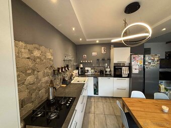 Prodej, byt 3+kk, CP 70,11 m2, Králův Dvůr - 2