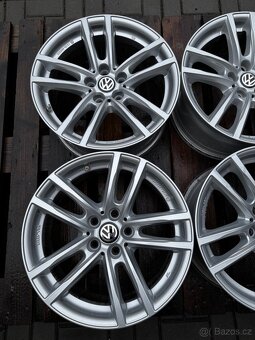 Alu kola, disky r17 5x112 Volkswagen Uniwheels - 2