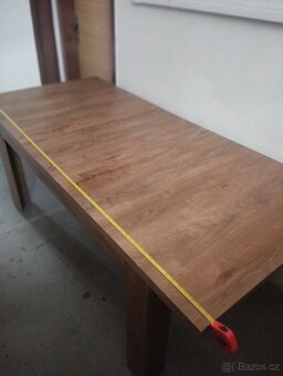 Jídelní stůl - 2