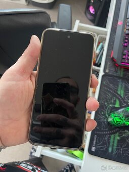 Mobilní telefon TCL 605 - 2