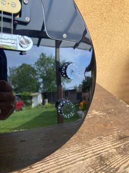 Elektrická kytara Epiphone Les Paul Jr sc/bk - 2