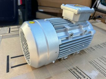 Elektromotor 1,5kW, tříproudový 380V 1405ot./min - 2