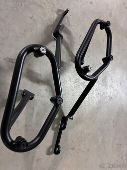 Prodám sadu nosiče kufrů SW-motech SLC pro honda cb 1000r - 2