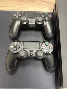 Playstation 4 Pro 1TB Černý, 2x ovladač - 2