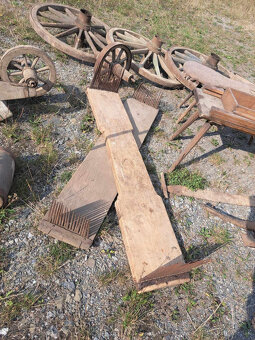 Konvolut starého zemědělského nářadí - 2
