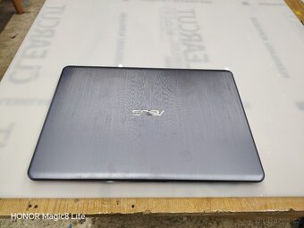 Asus R420M - 2