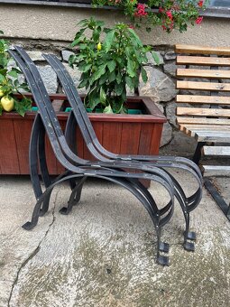 Kostra zahradní lavičky - 2