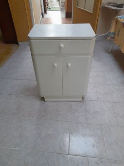 Retro skříňka - 2