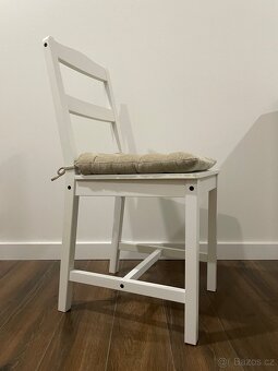 Jídelní stůl a 2 židle - 2