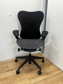 Kancelářská židle Herman Miller Mirra 2 Graphite Full Option - 2