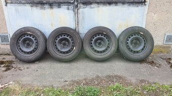 Plechové ráfky a pneu na dojetí. 195/65 R15 Renault Megane - 2