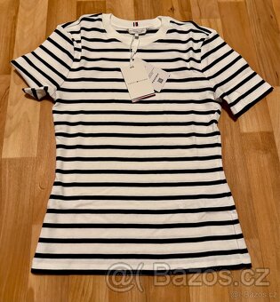 Nové dámské tričko Tommy Hilfiger vel. XS - 2