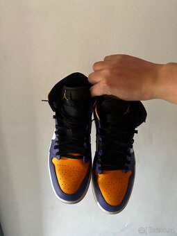 Nike Air Jordan 1 MID - 2