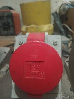 Zásuvky - 2