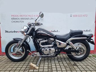 Suzuki VZ 800 Marauder - 2
