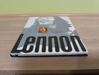 LENNON - život Johna Lennona v datech a obrazech - 2