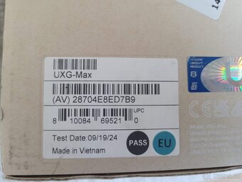 Ubiquiti UniFi Gateway MAX - 2