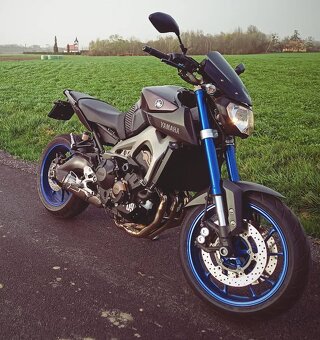 Yamaha MT 09 - 2