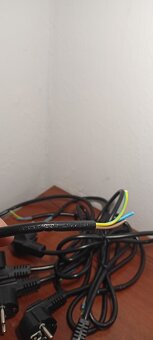 kabel se zásuvkou - 2