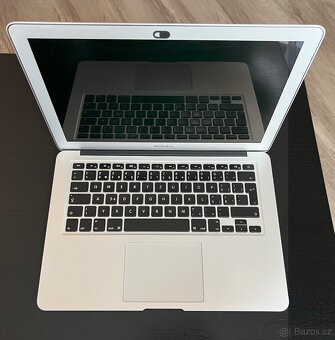 MacBook Air 2017, 8GB RAM, 256GB SSD - 2
