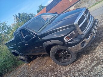 Dodge RAM 1500 4x4 - 2