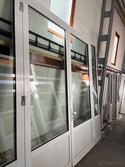 Hliníkové dveře 339 x 286 - 2