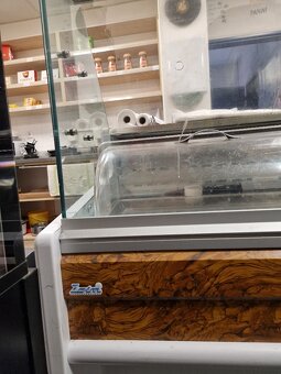 chladící vitrína - 2