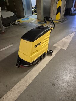 Prodám podlahový mycí stroj Kärcher BD 530 Ep - 2