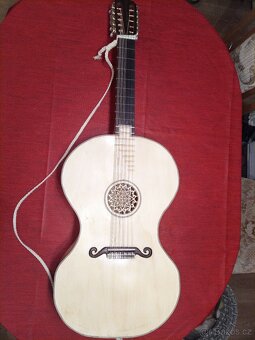 barokem inspirovaná kytara - 2