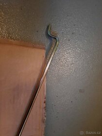 Skoda Felicia nová a nepouzita podpěra přední kapoty - 2