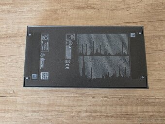 Samsung galaxy S25 Edge 12/512 GB + powerbanka - 2