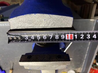 Český dílenský svěrák 100mm - 2