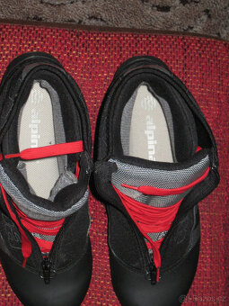 LYŽÁKY NA BĚŽKY zn.ALPINE,vel.42(7,5) - 2