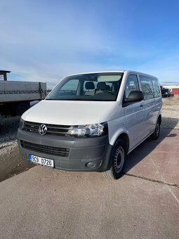 Volkswagen T5 facelift Bus - 2