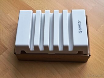 Nabíjecí stojánek pro 5 ks zařízení - 2