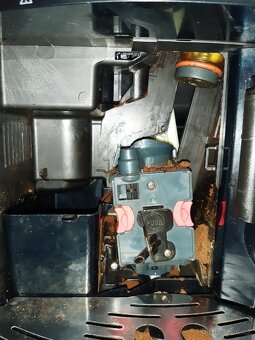 Automatický kávovar DeLonghi ESAM 3000 - 2