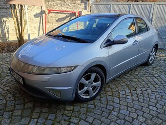 Honda Civic 8g 1,8 (103kw) - 2