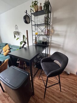 Barový stůl + židle - 2