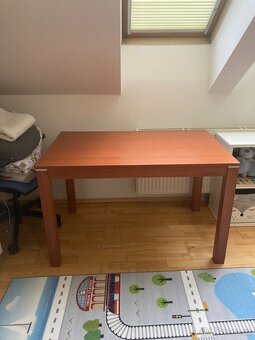 Dreveny jidelni stul - 2
