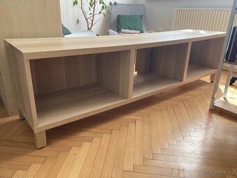 Prodám TV stolek Besta Ikea - 2