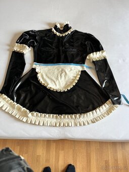 Latexové šaty - 2